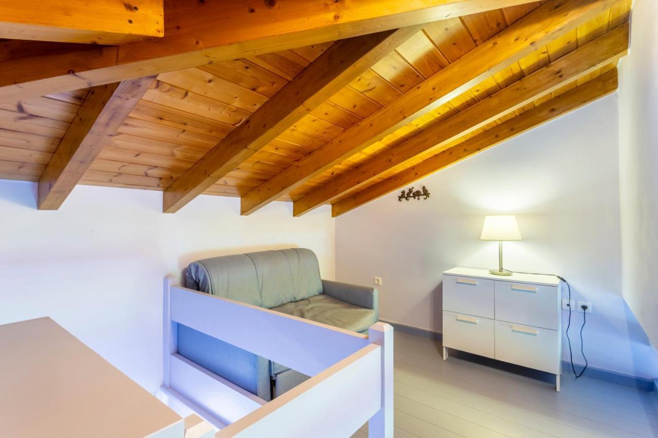 Pleiades Luxury Apartments ポルト・ヘリ エクステリア 写真
